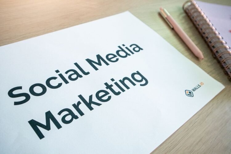 social media advertising vs organic social media for business